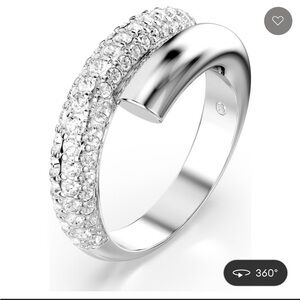 New Swarovski Dextera Crystal Ring